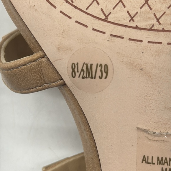 Jessica Simpson Gold Studded Tan Block Heel Sandals Size 8.5 MCH8978C - Picture 8 of 8